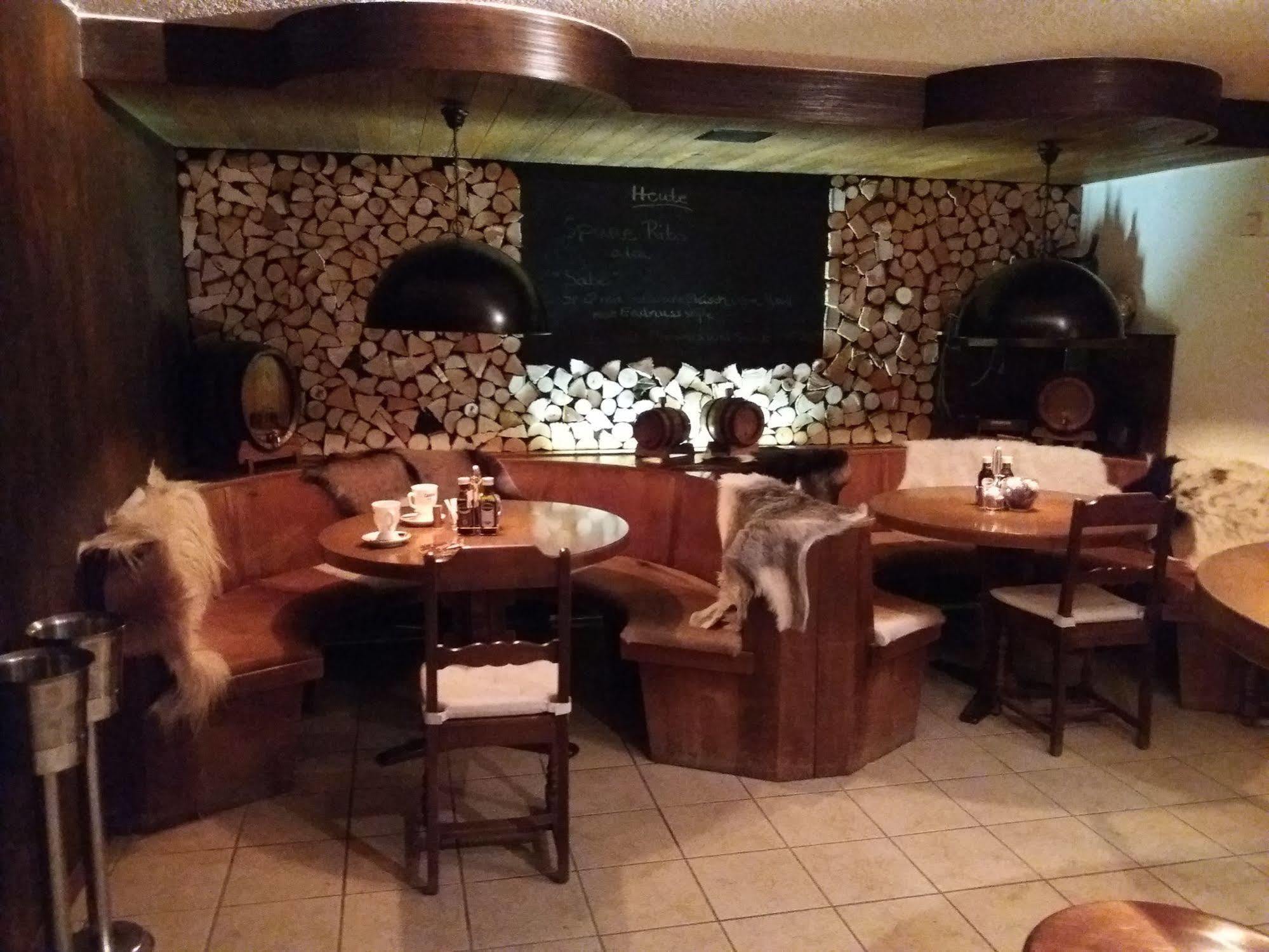 Hotel Schmitta Fiesch Εξωτερικό φωτογραφία